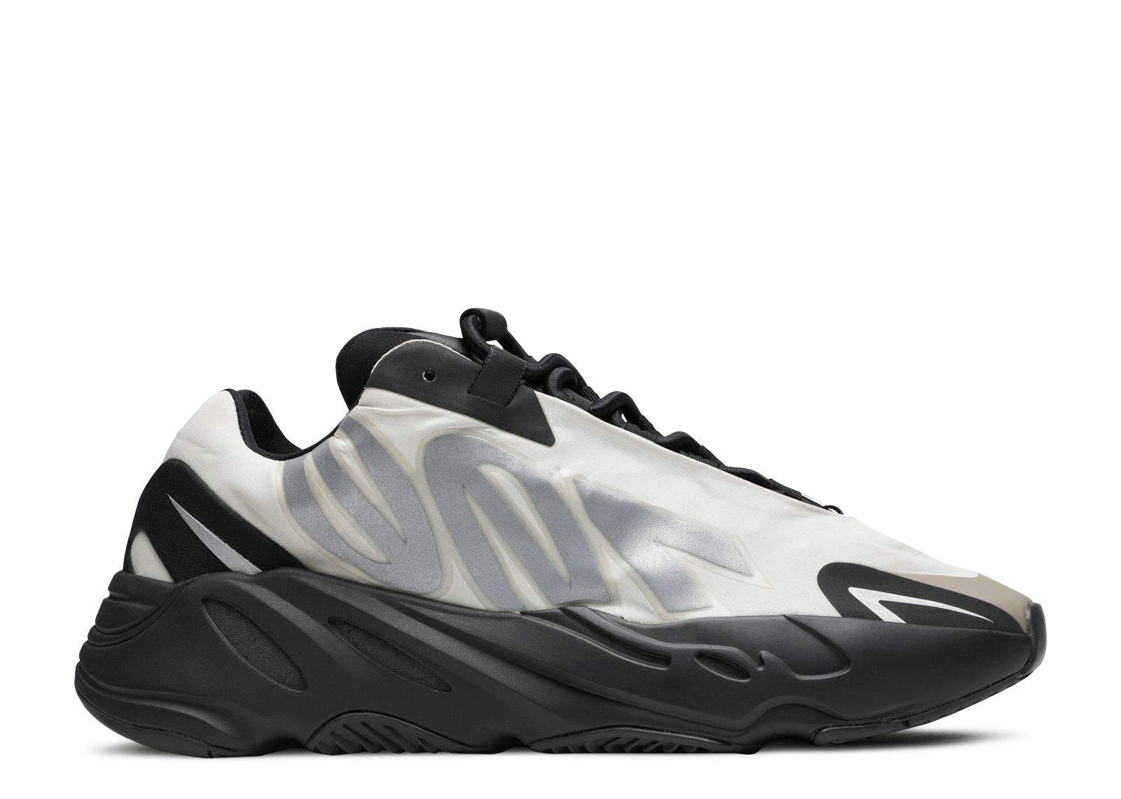 Yeezy Boost 700 MNVN 'one'Unfading Sneaker