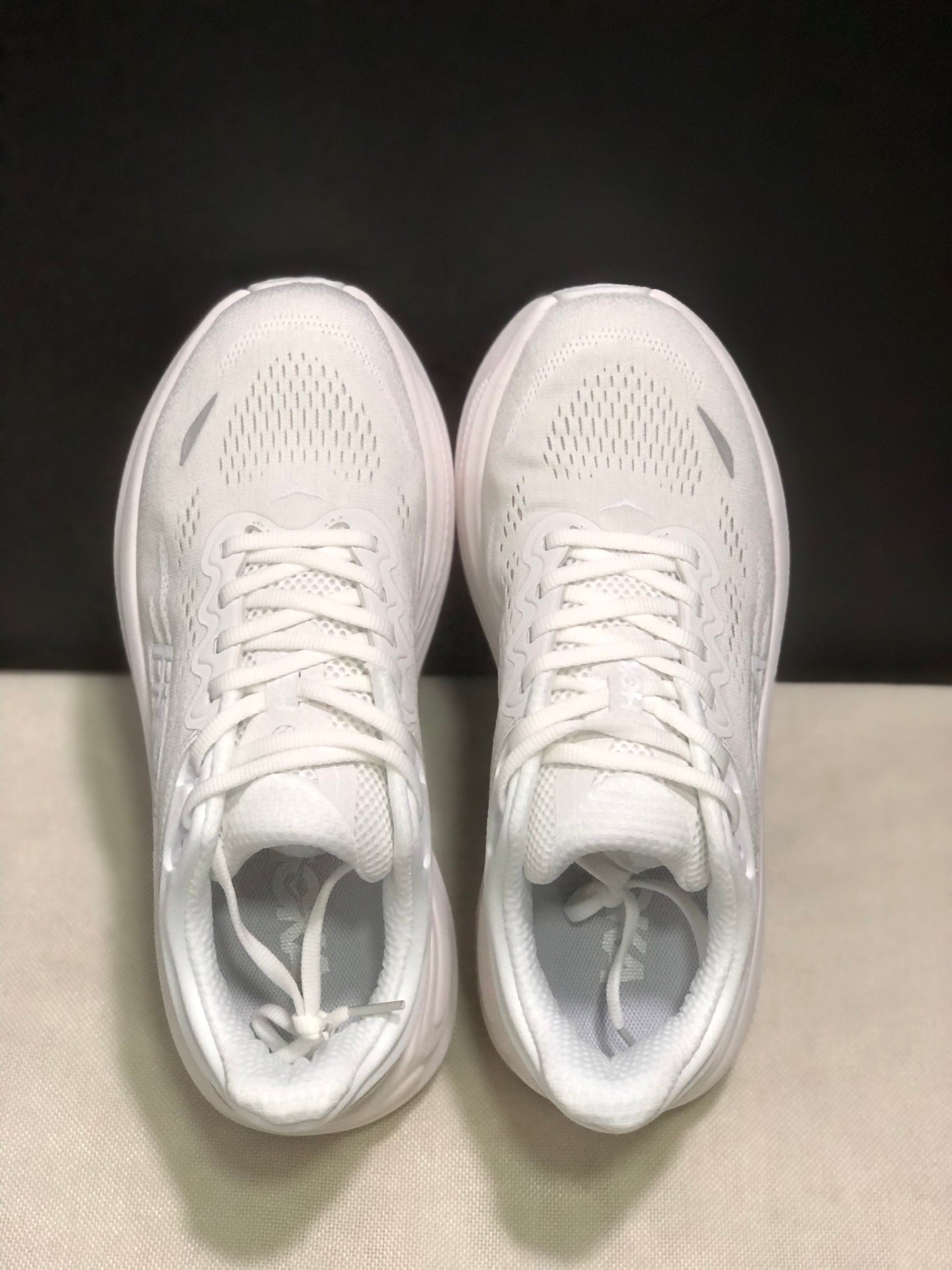 HOKA ONE ONE Bondi 9