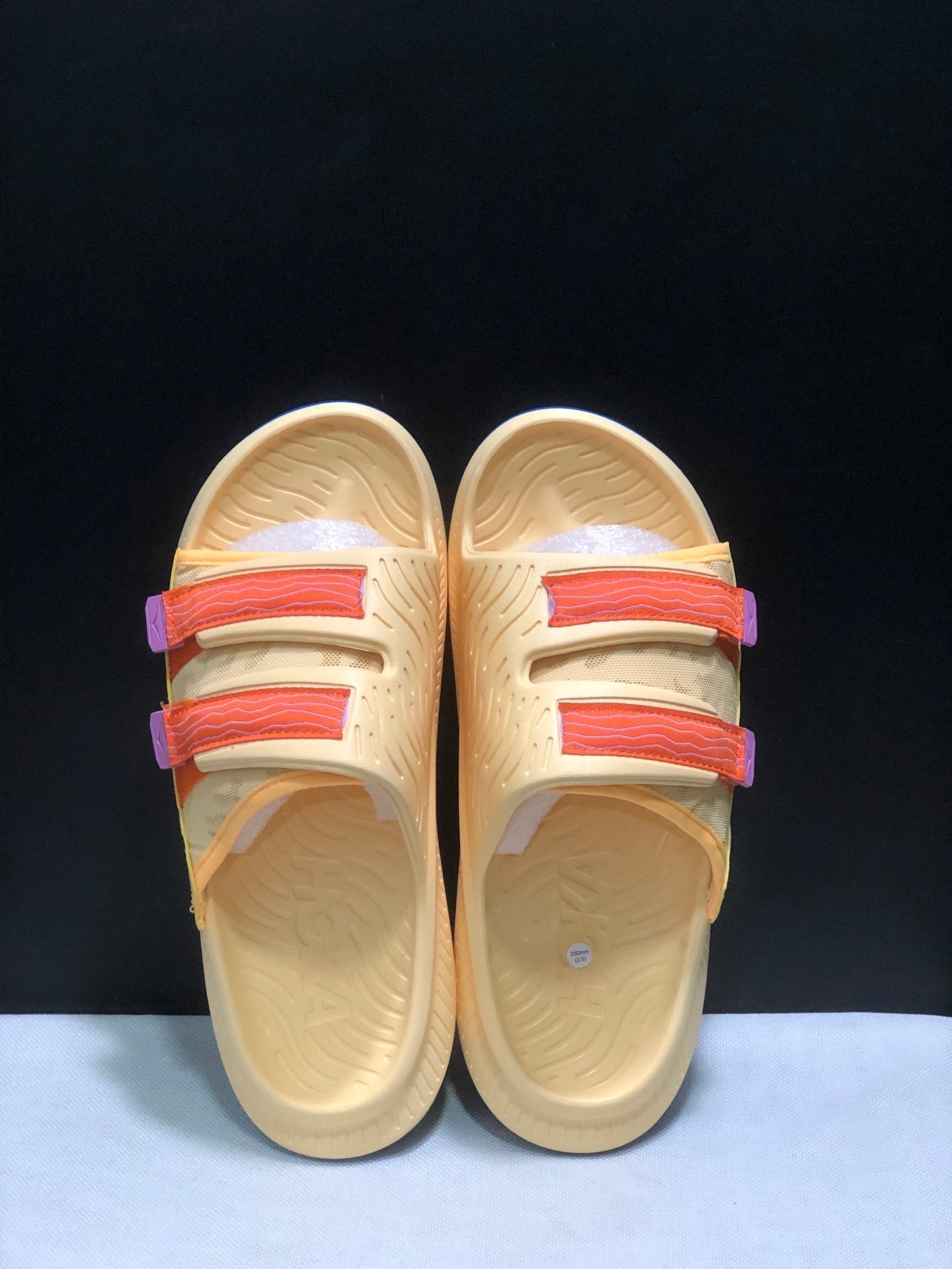 WTAPS x  HOKA ONE ONE ORA Luxe