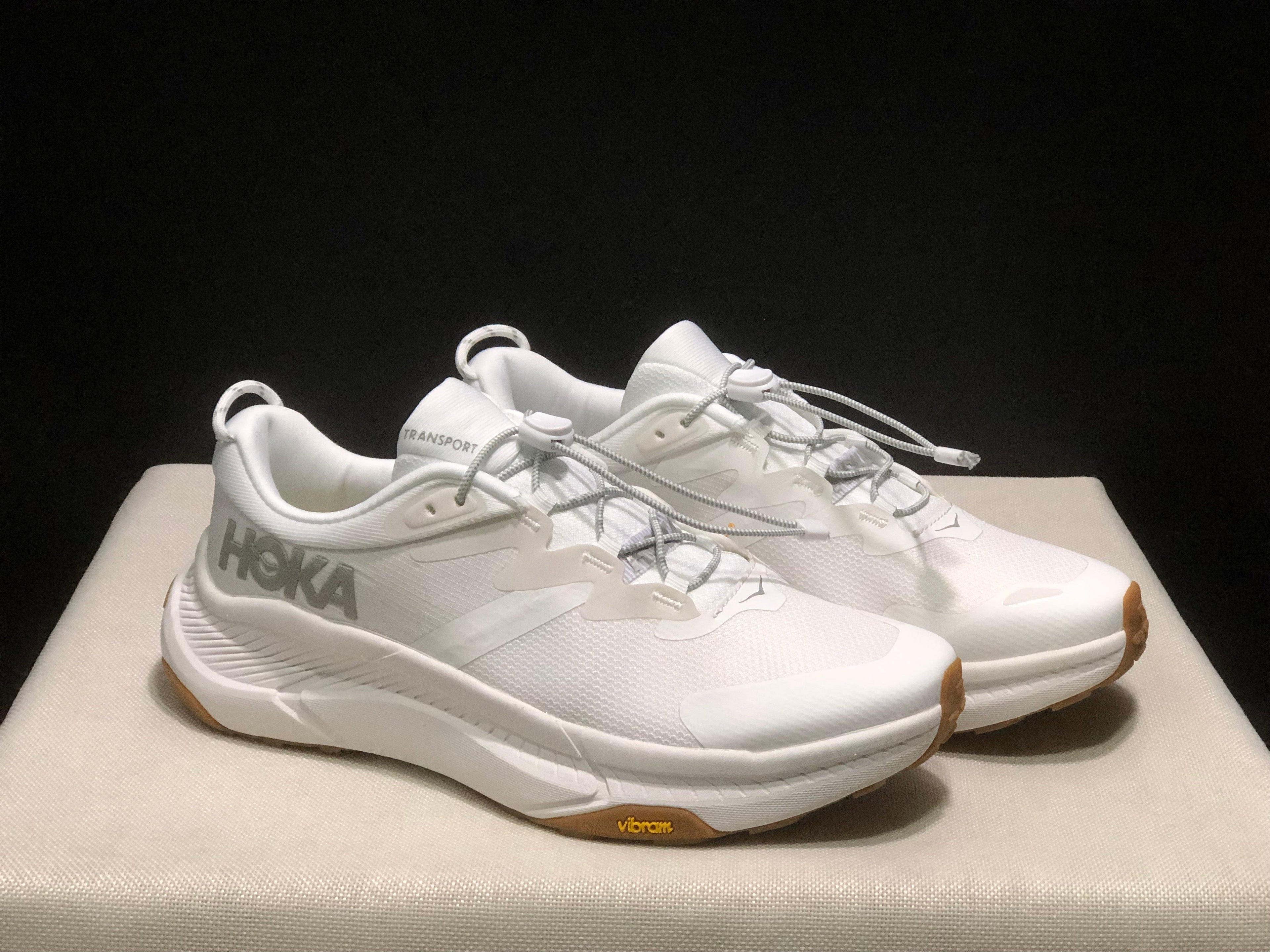 HOKA ONE ONE SKYFLOW