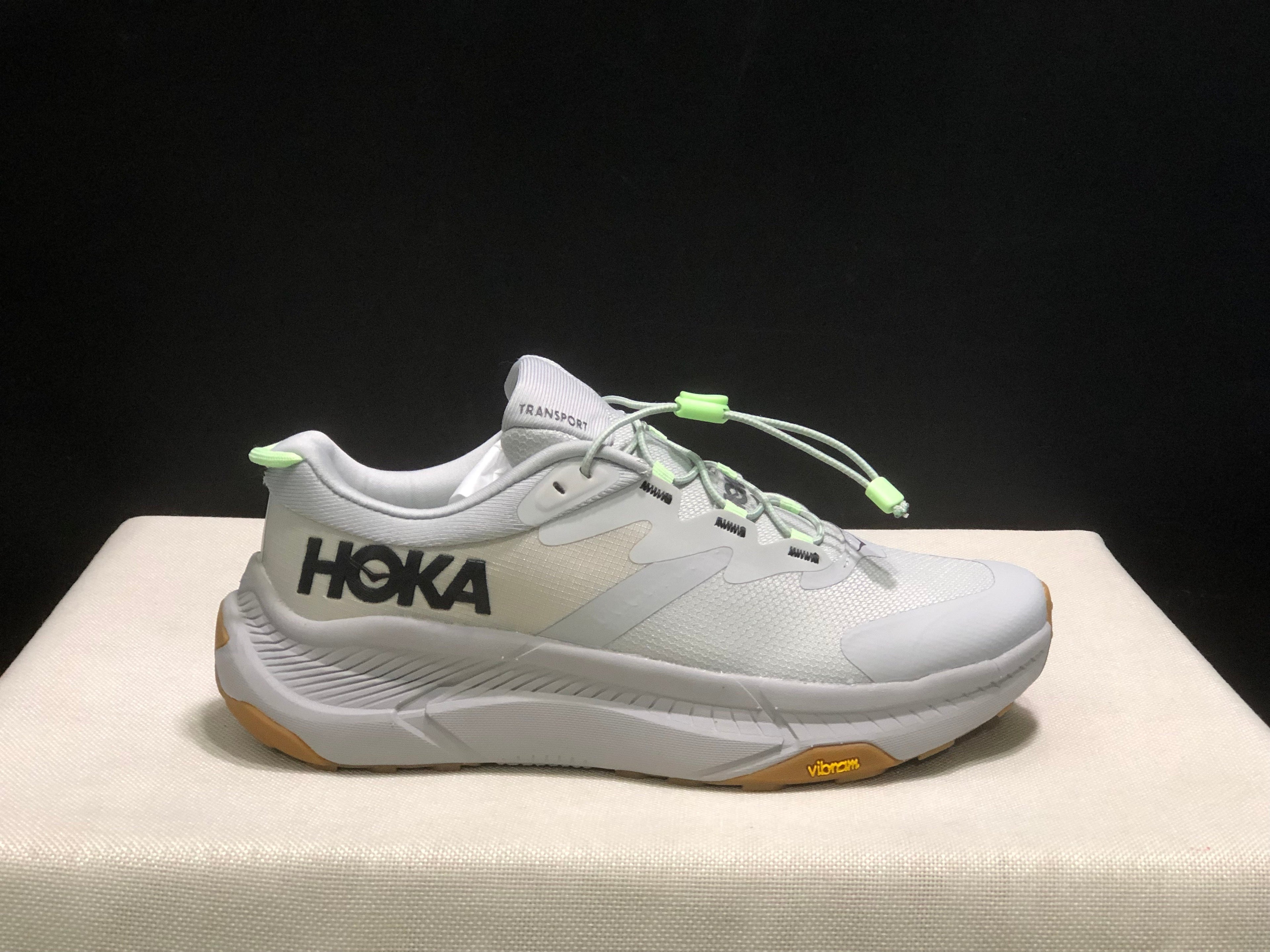 HOKA ONE ONE SKYFLOW