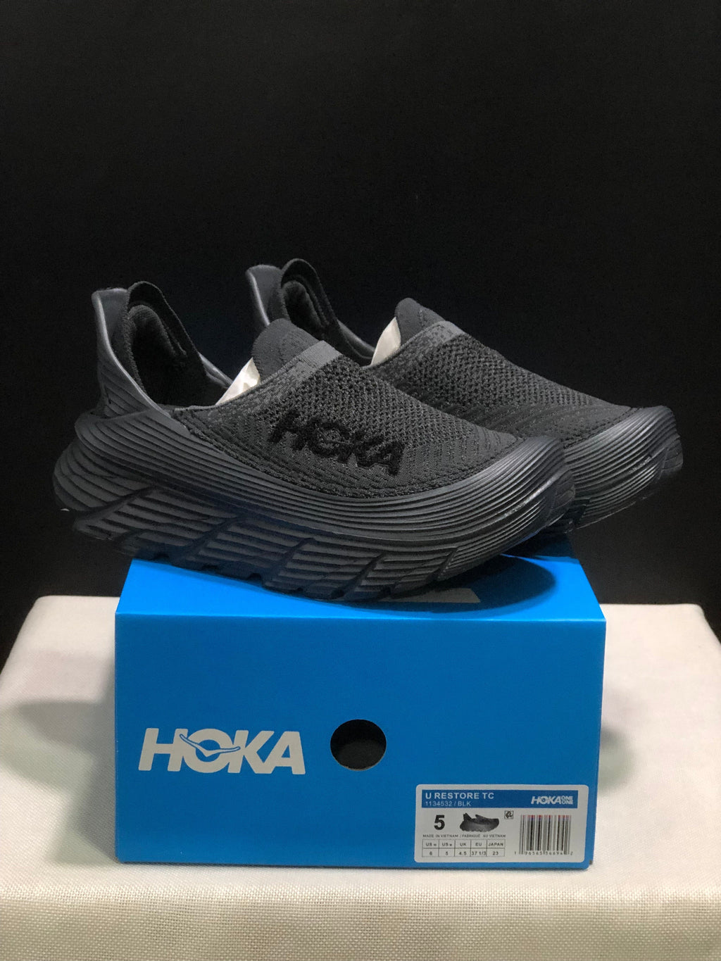 HOKA ONE ONE Restore TC