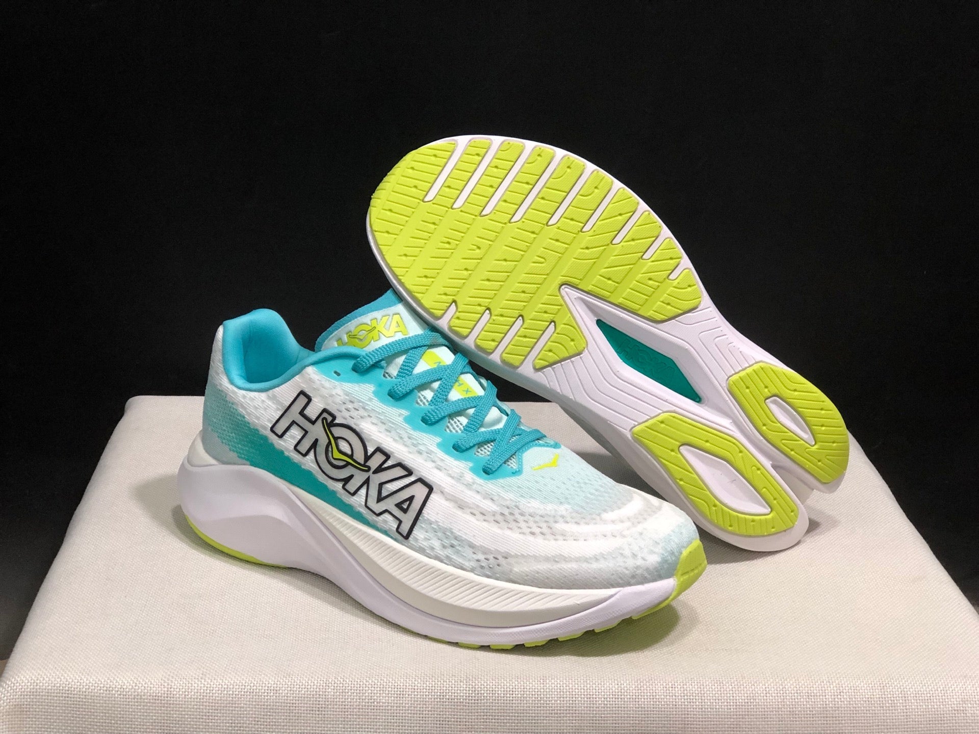 HOKA ONE ONE Mach X