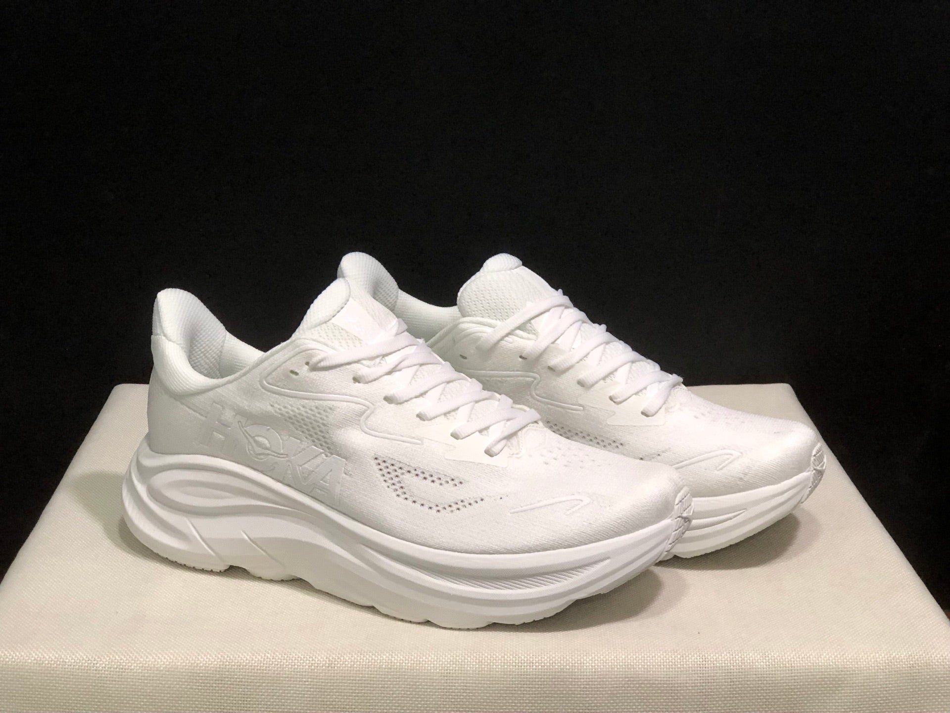 HOKA ONE ONE Clifton 10