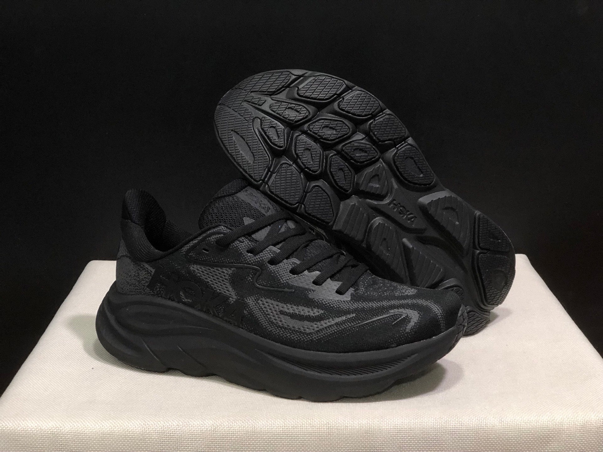 HOKA ONE ONE Clifton 10