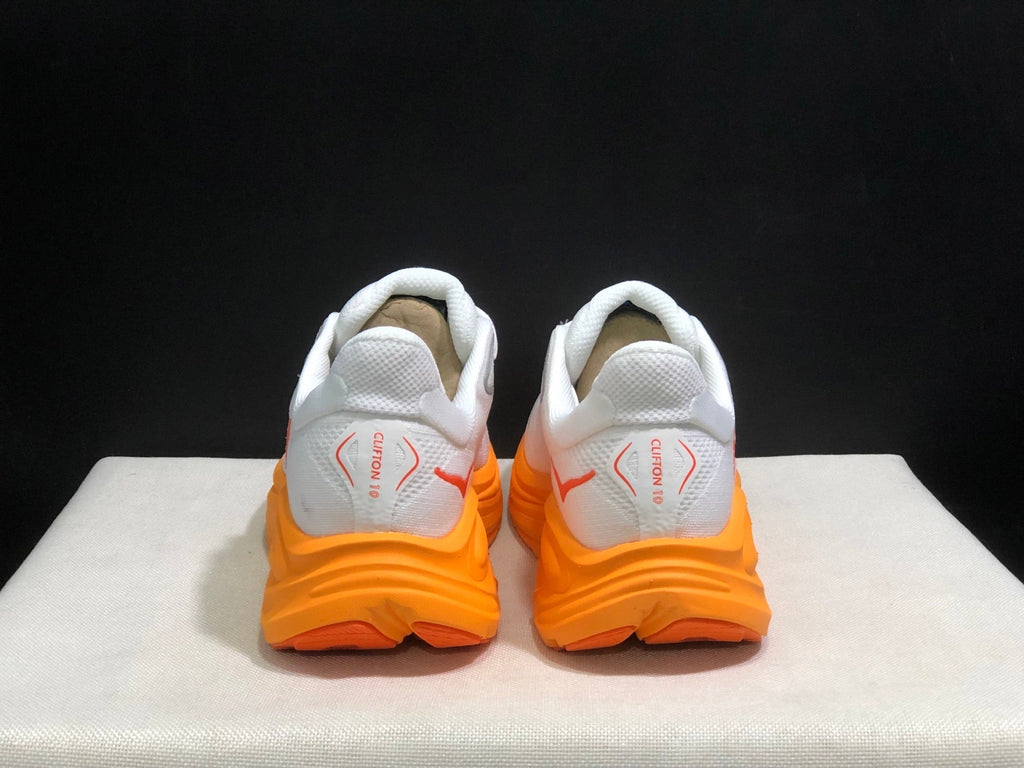 HOKA ONE ONE Clifton 10