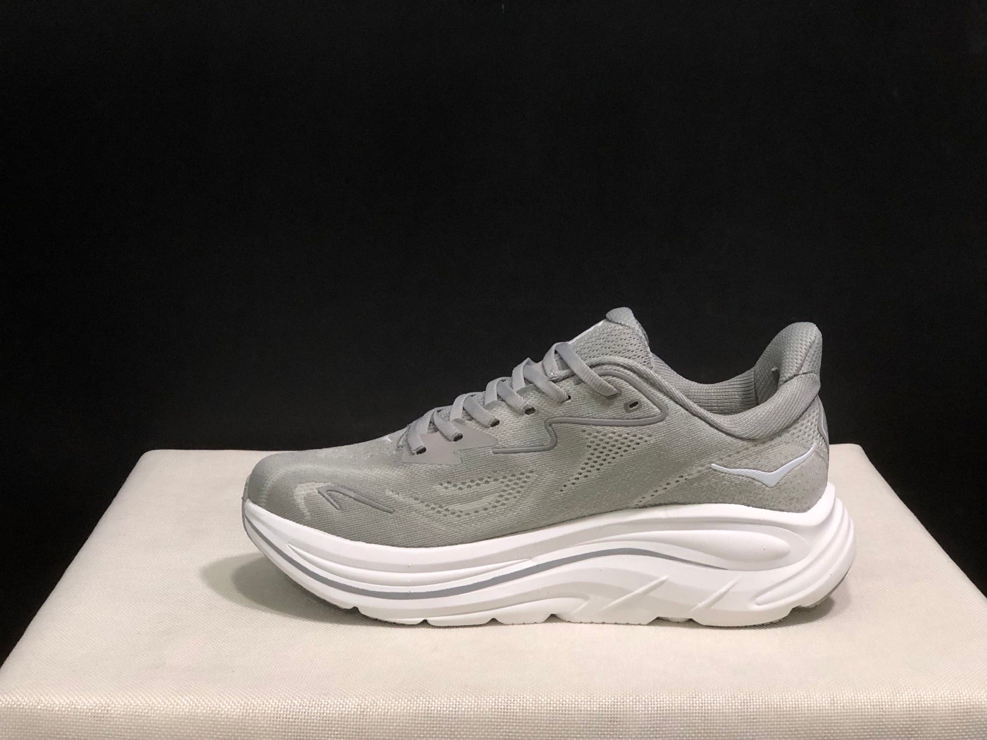 HOKA ONE ONE Clifton 10