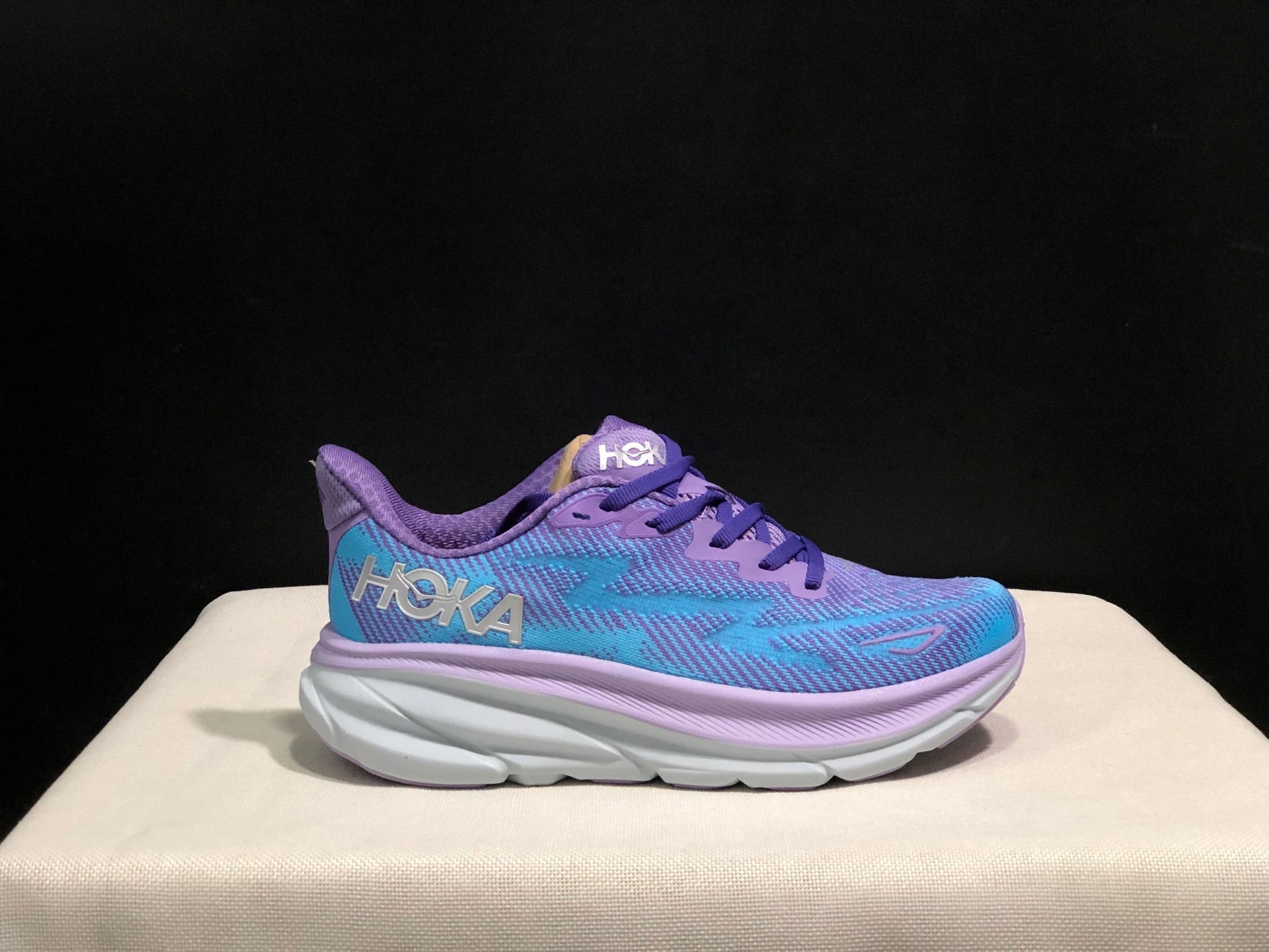 HOKA ONE ONE Clifton 9