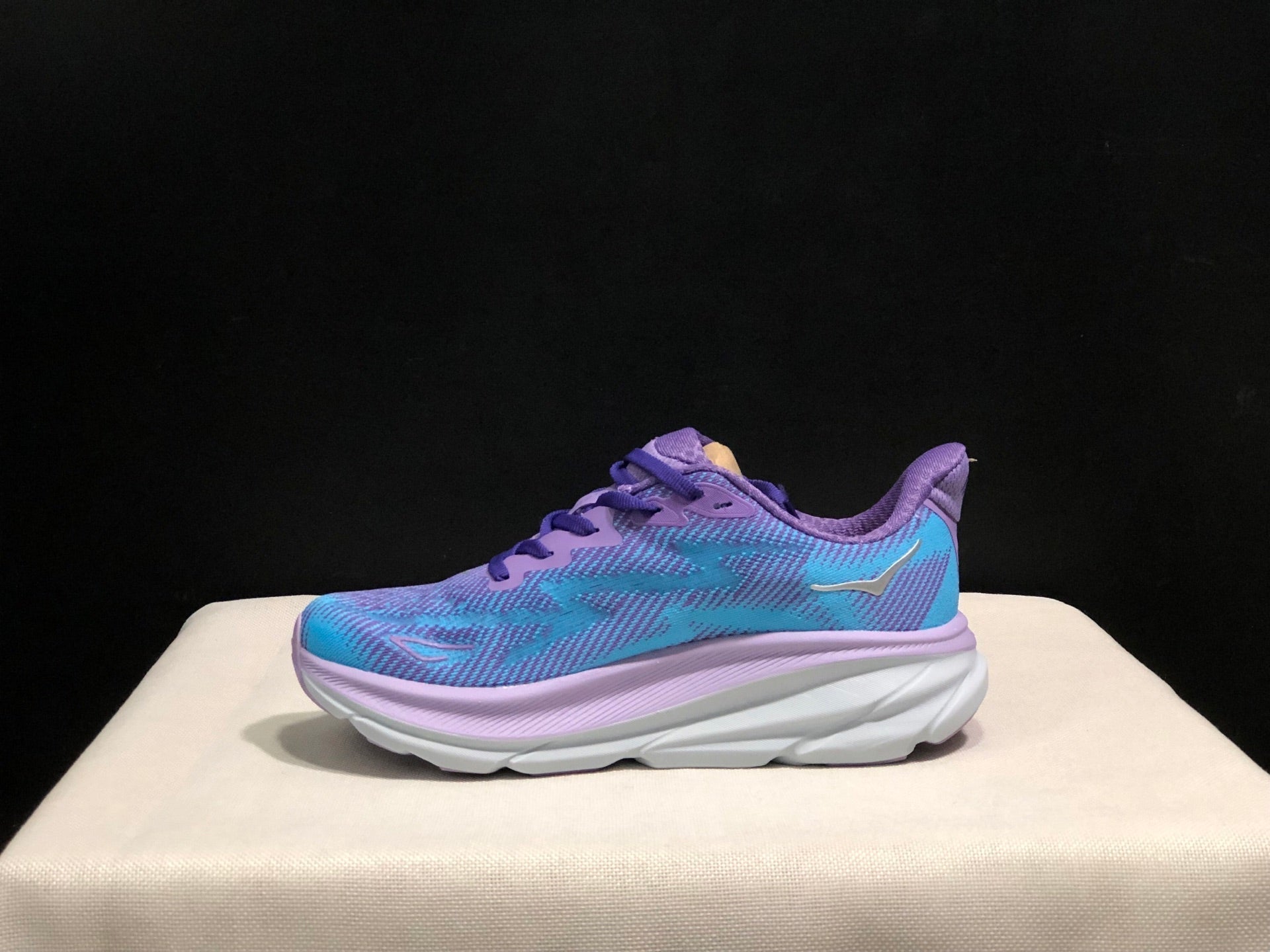 HOKA ONE ONE Clifton 9