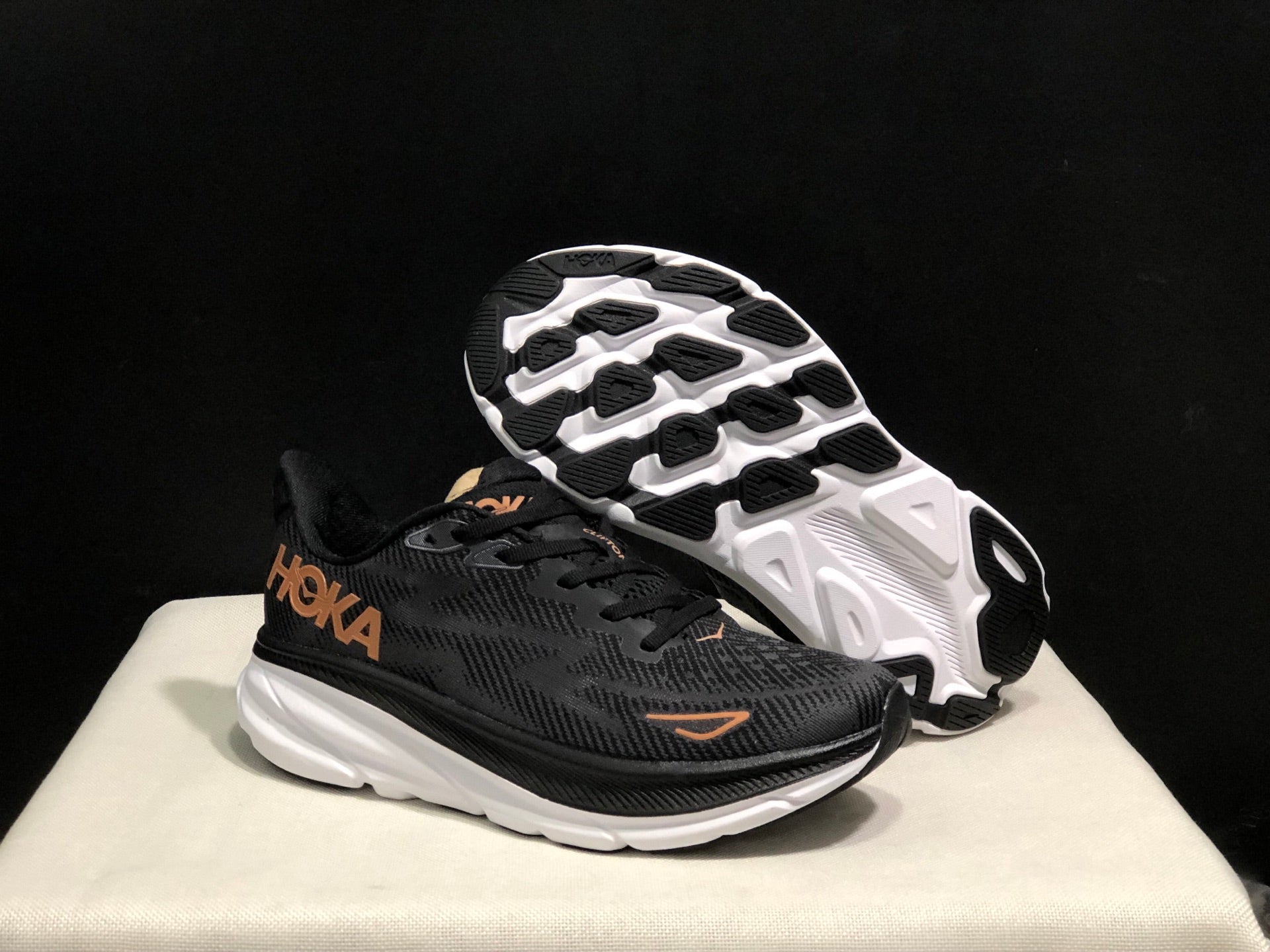 HOKA ONE ONE Clifton 9