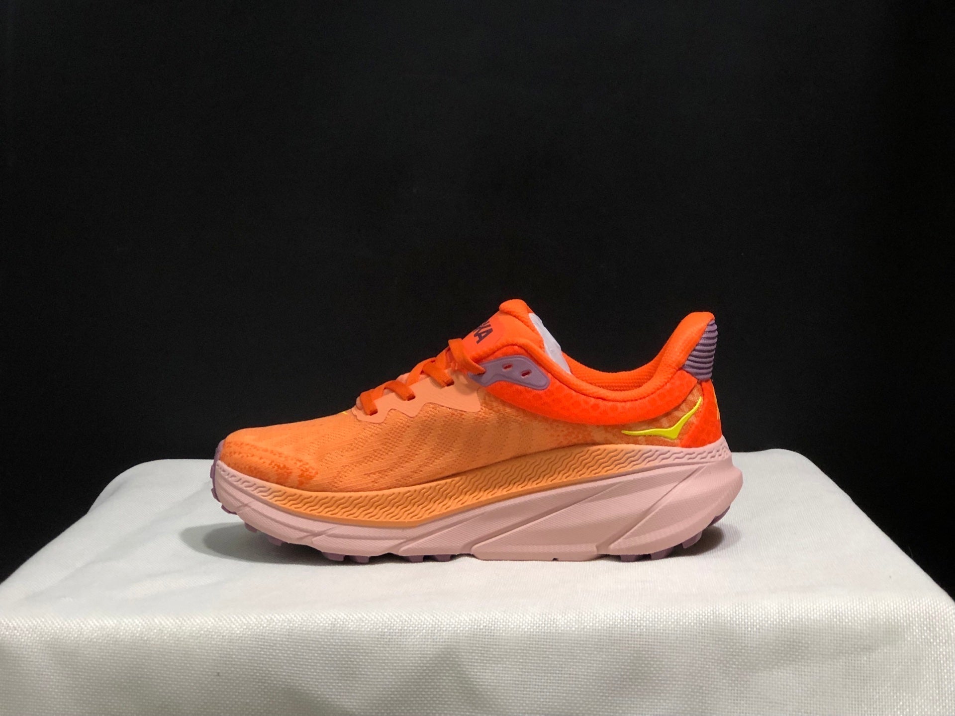 HOKA ONE ONE Challenger 7