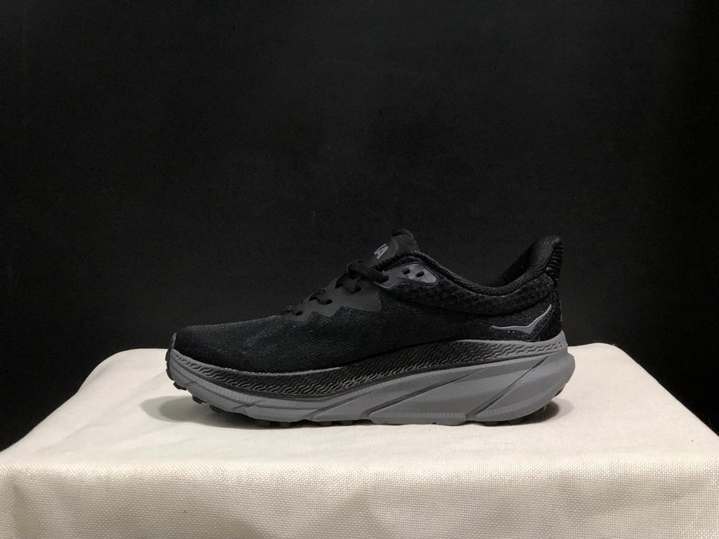 HOKA ONE ONE Challenger 7