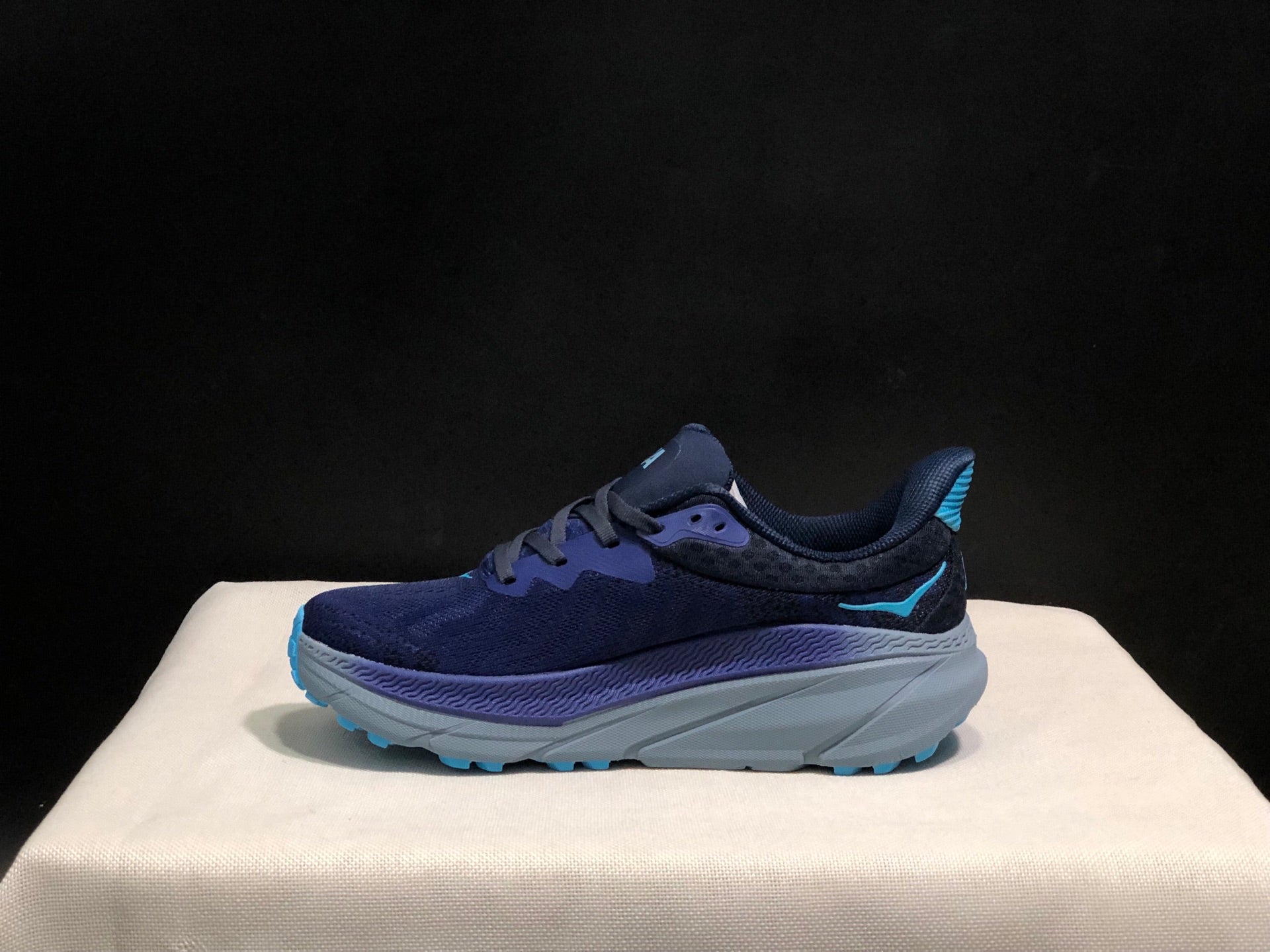 HOKA ONE ONE Challenger 7