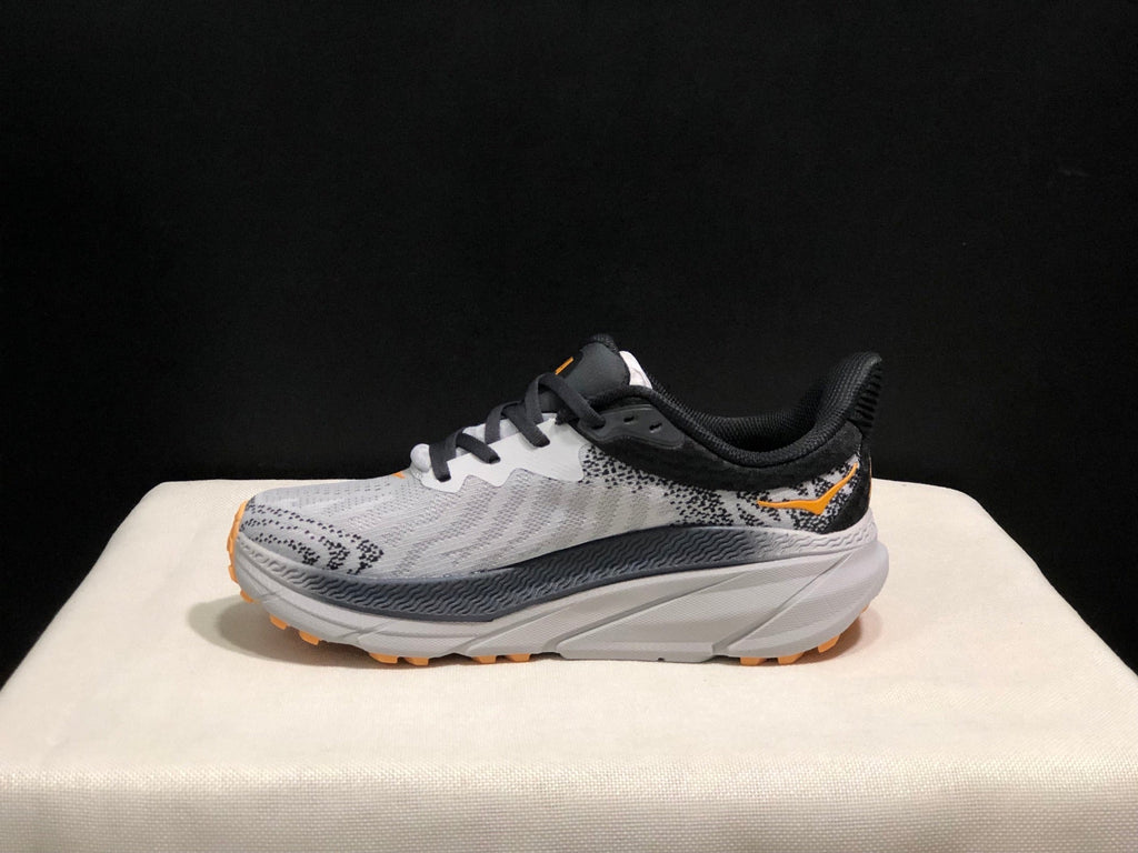 HOKA ONE ONE Challenger 7
