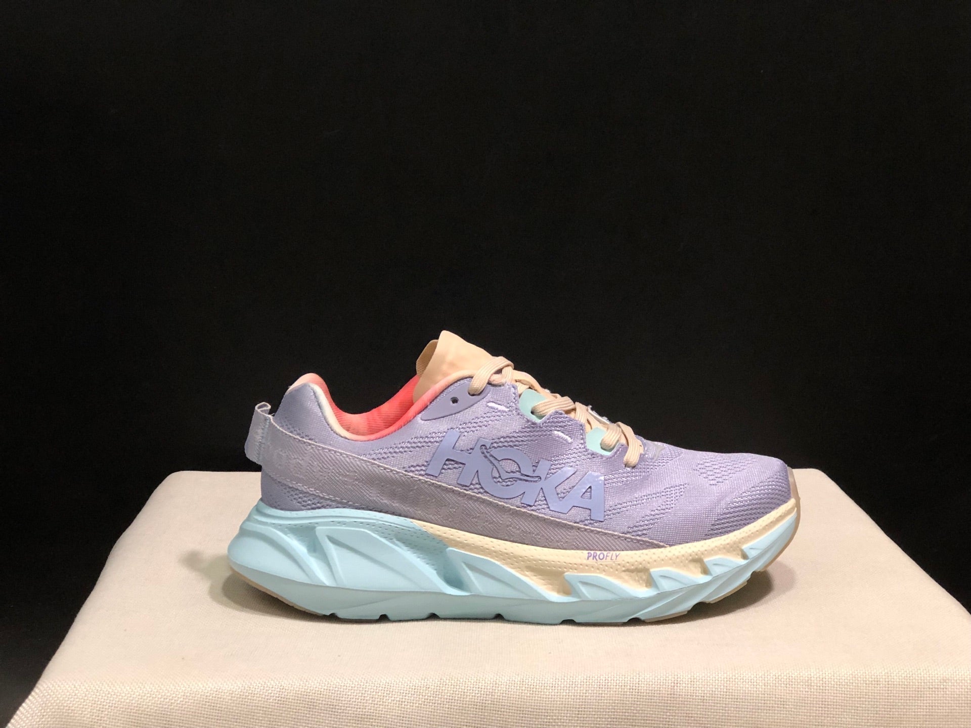HOKA ONE ONE Elevon 2
